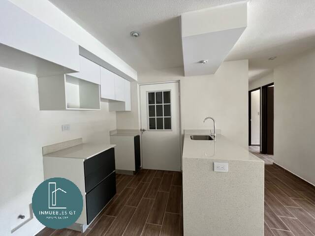 Apartamento en RENTA en Parque Mateo zona 7 - Image 1