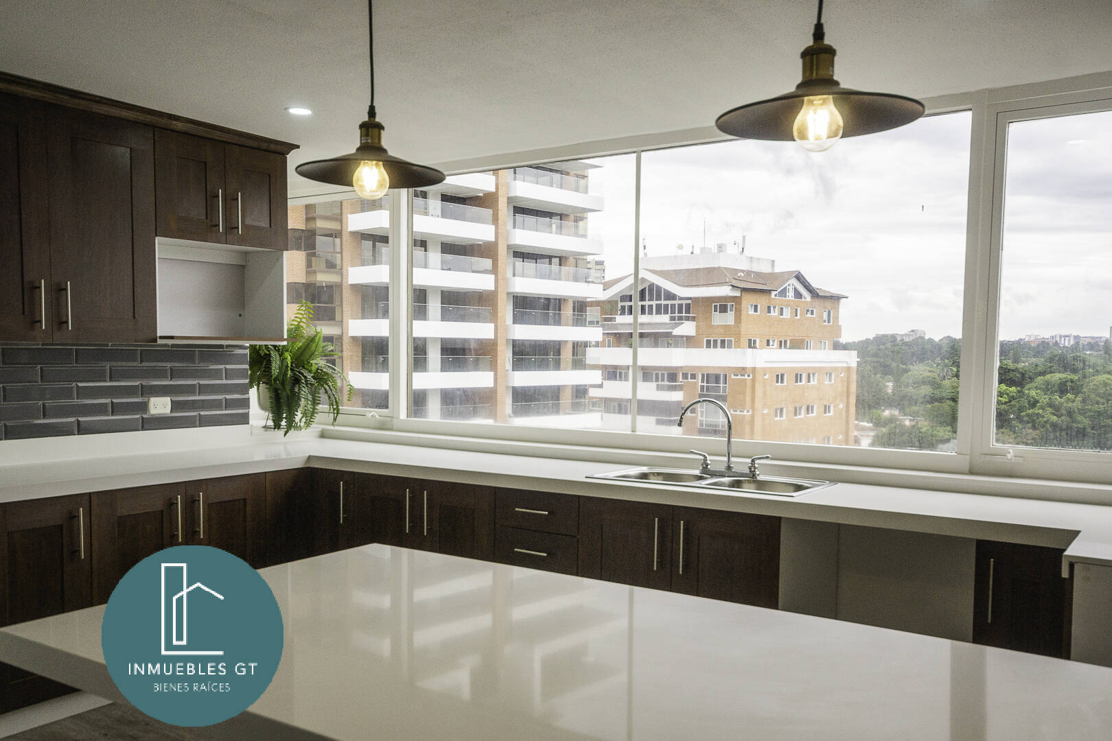 Penthouse en Venta zona 14 - Miniatura 14