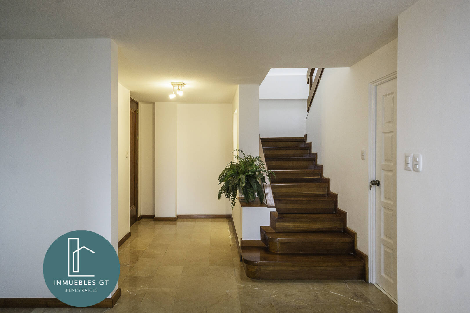 Penthouse en Venta zona 14 - Miniatura 18