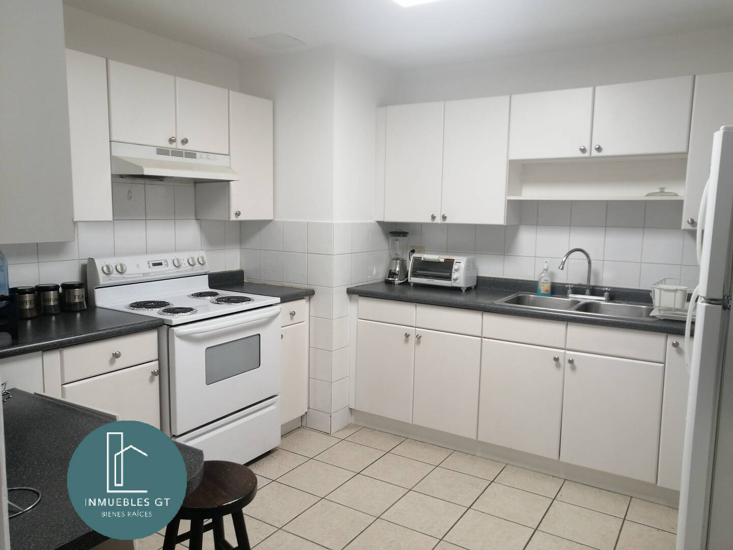 Apartamento amueblado zona 14
Renta US$925.00 - Image 4