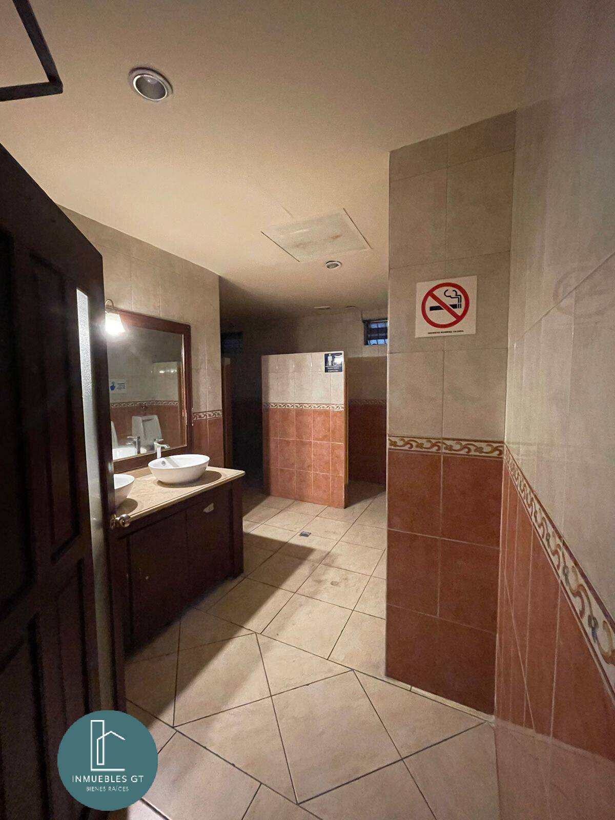 Local Comercial en Renta Zona 10 - Miniatura 7