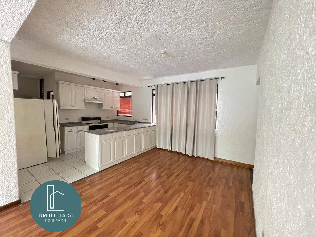 Apartamento en RENTA en La Solana zona 15 - Miniatura 12