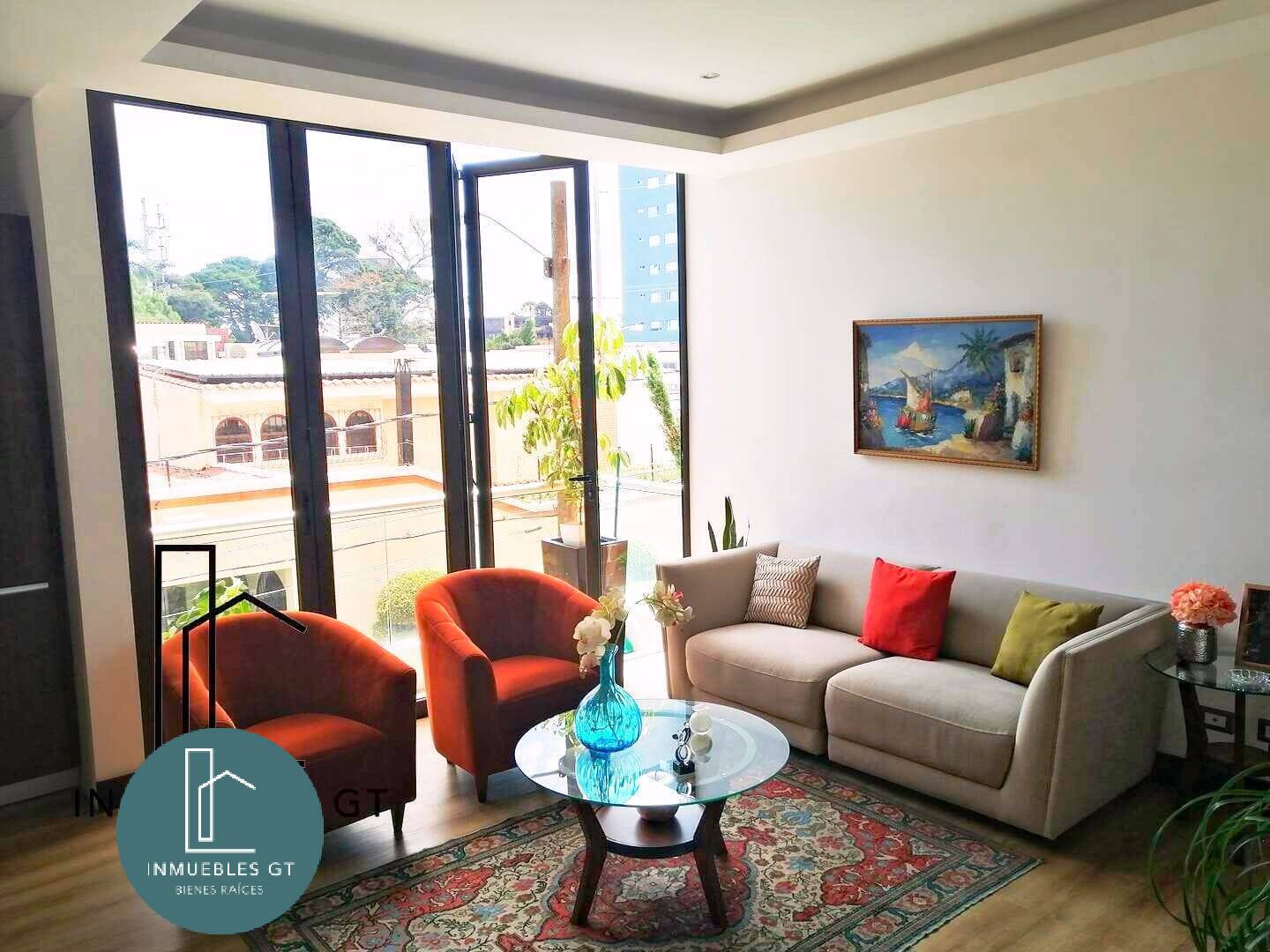 Apartamento en Venta zona 10 - Image 1