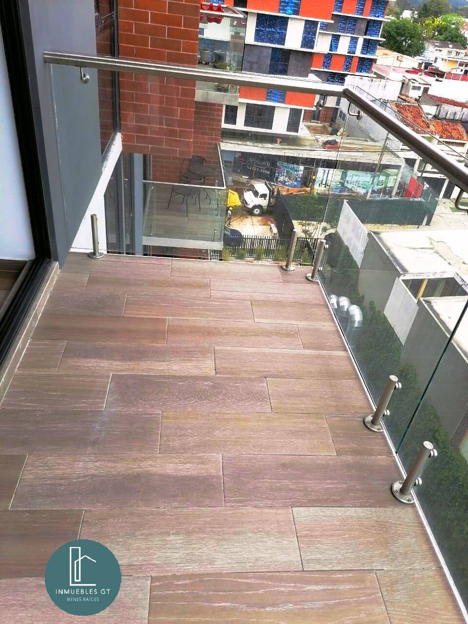 Apartamento en Venta ,Zona 11 - Image 3
