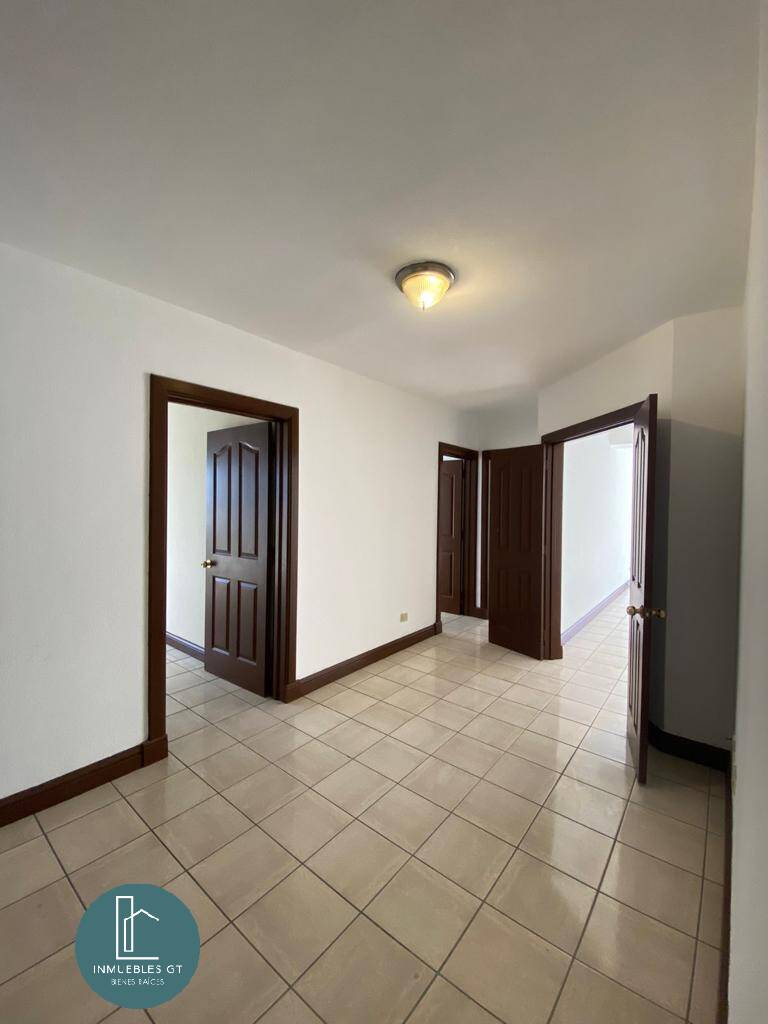 Apartamento en Renta zona 14 - Image 5