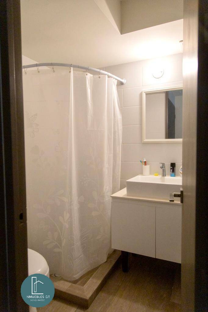 Apartamento en Venta zona 11 - Image 5
