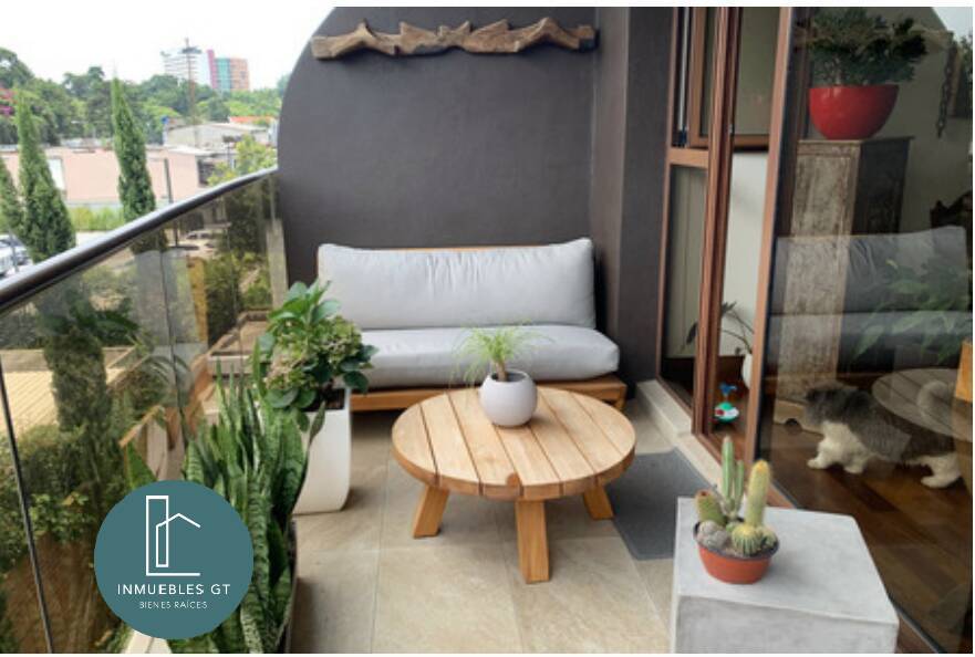 Apartamento en Venta zona 14 - Image 1