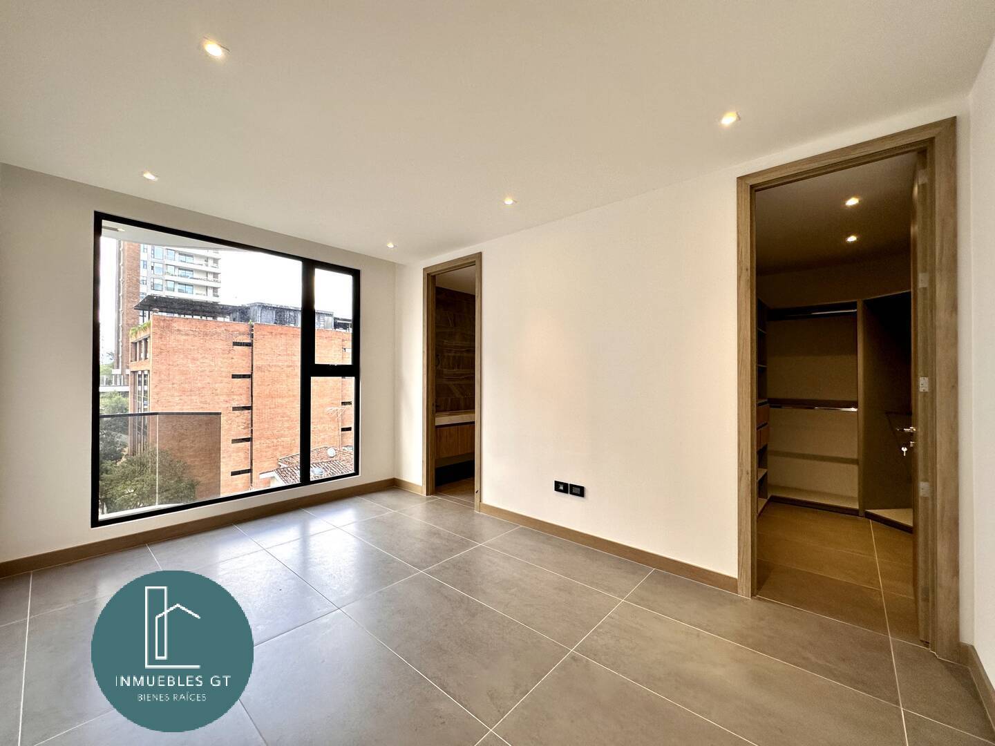 Apartamento en Venta zona 14 - Miniatura 14