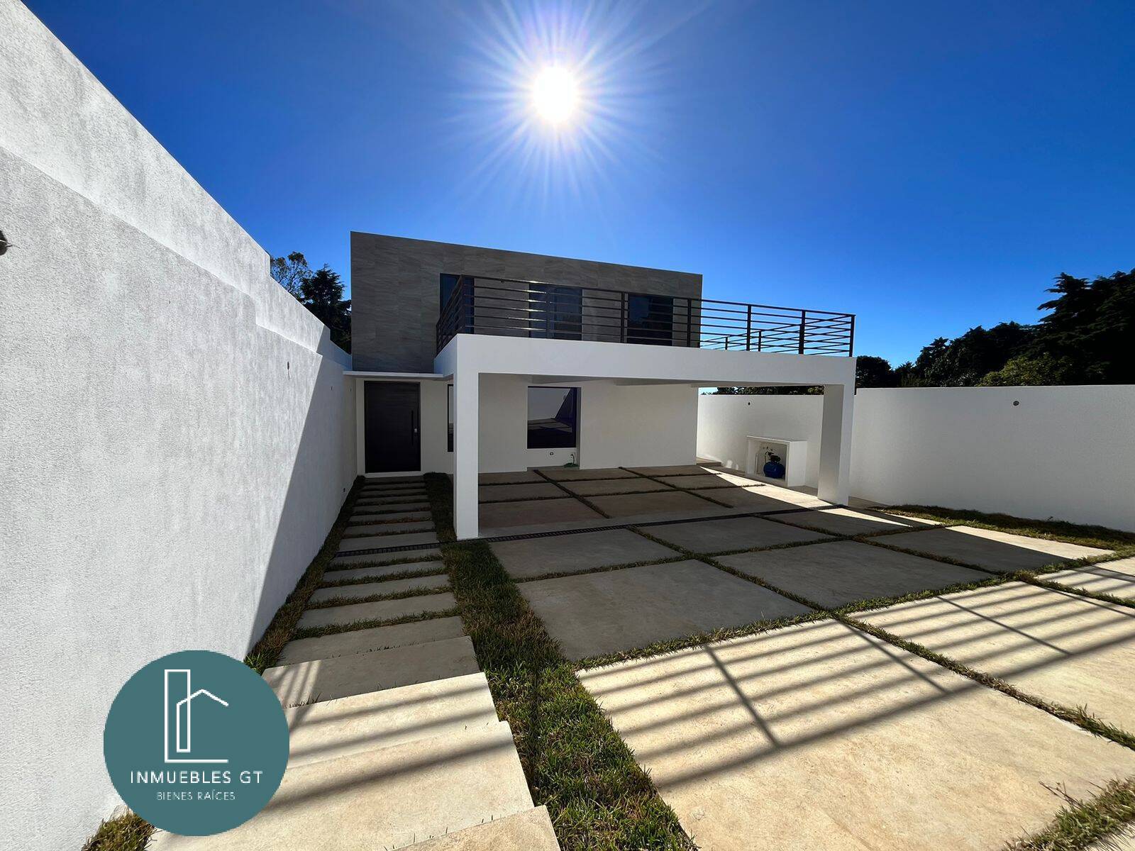 Casa en Venta Carretera a El Salvador - Image 1