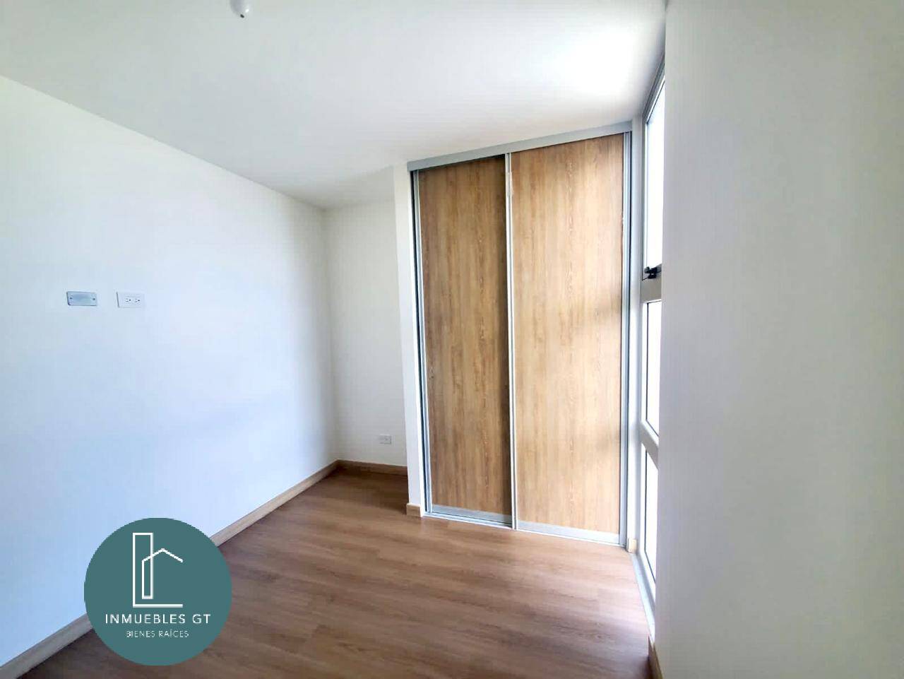 Apartamento en Renta zona 4 - Image 3