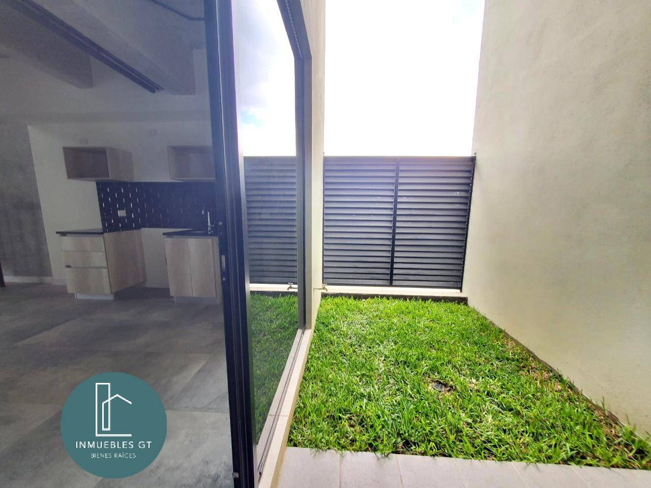 Apartamento en Venta, zona 4 - Image 1