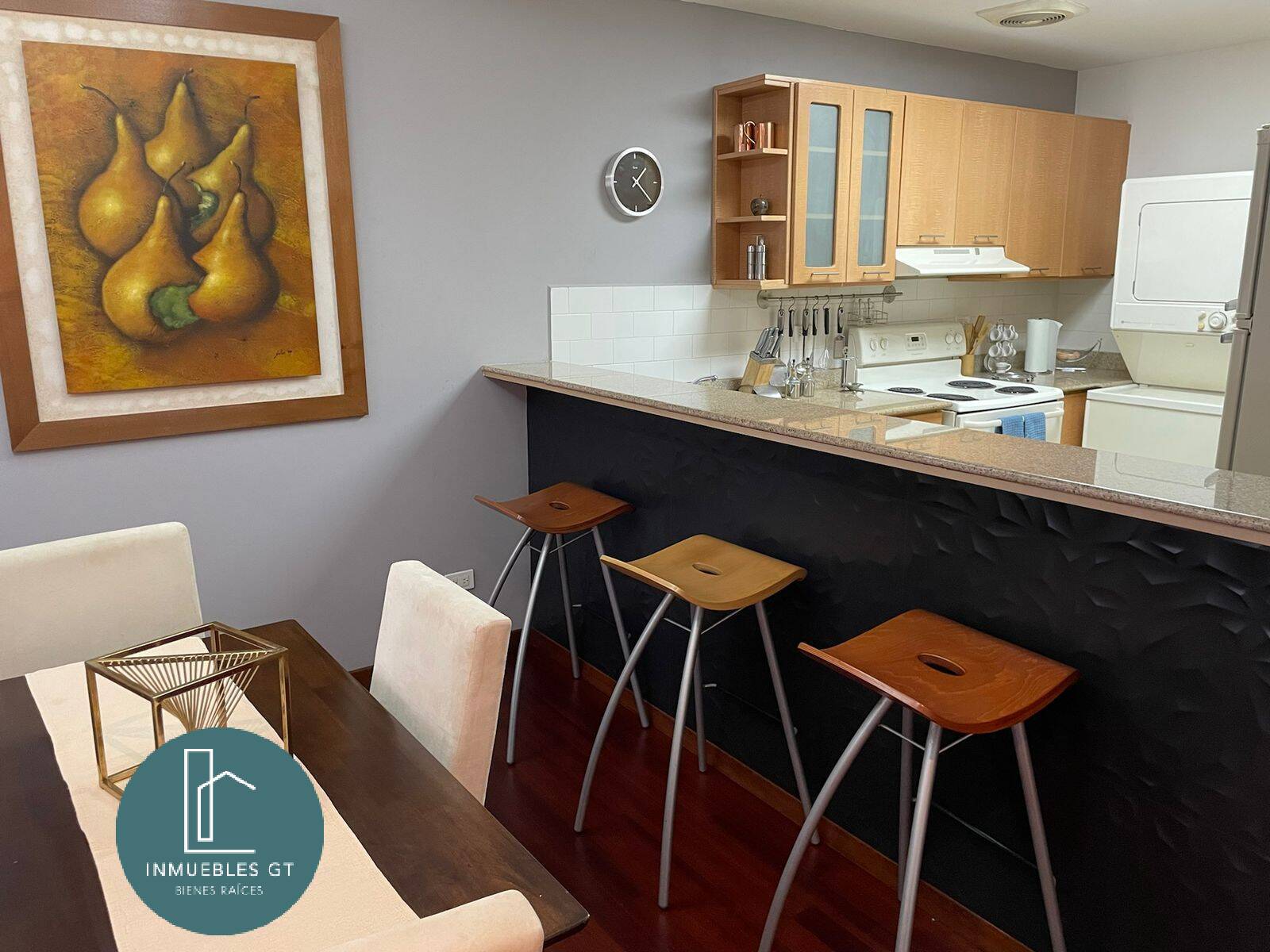 Apartamento en Venta zona 14 - Image 2