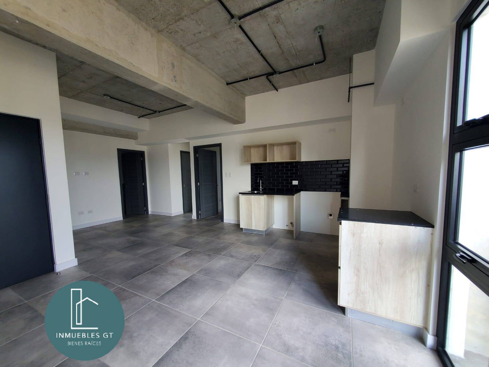 Apartamento en Venta, zona 4 - Image 1