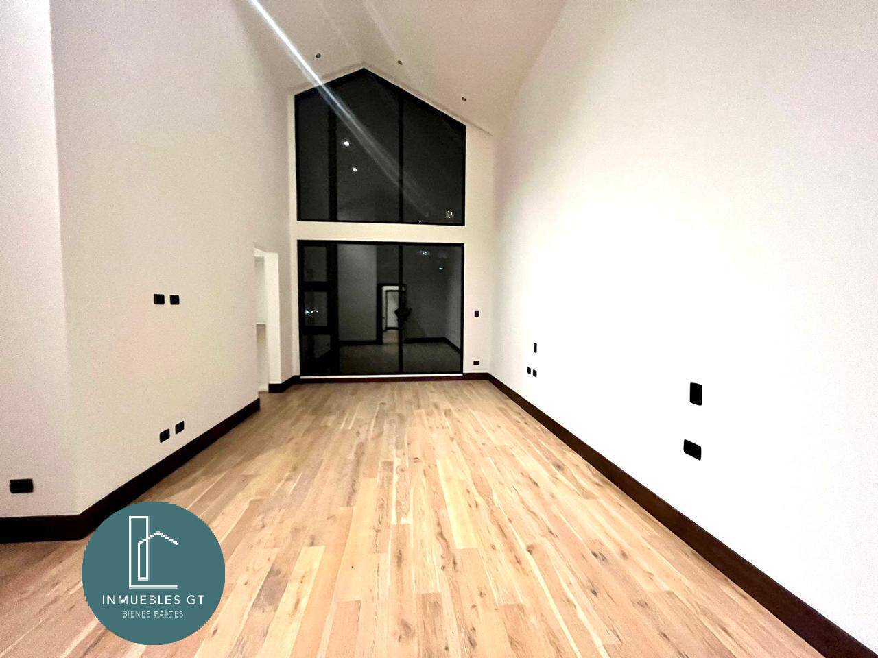 Apartamento Penthouse en Venta, zona 16 - Image 5
