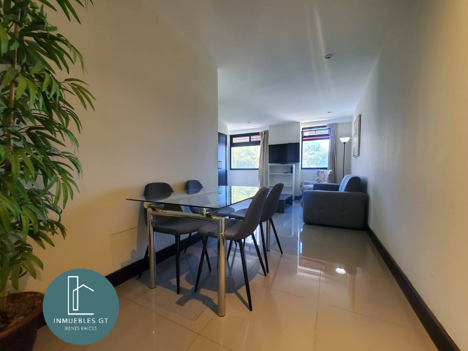 Apartamento en RENTA, Amueblado zona 15 - Image 2