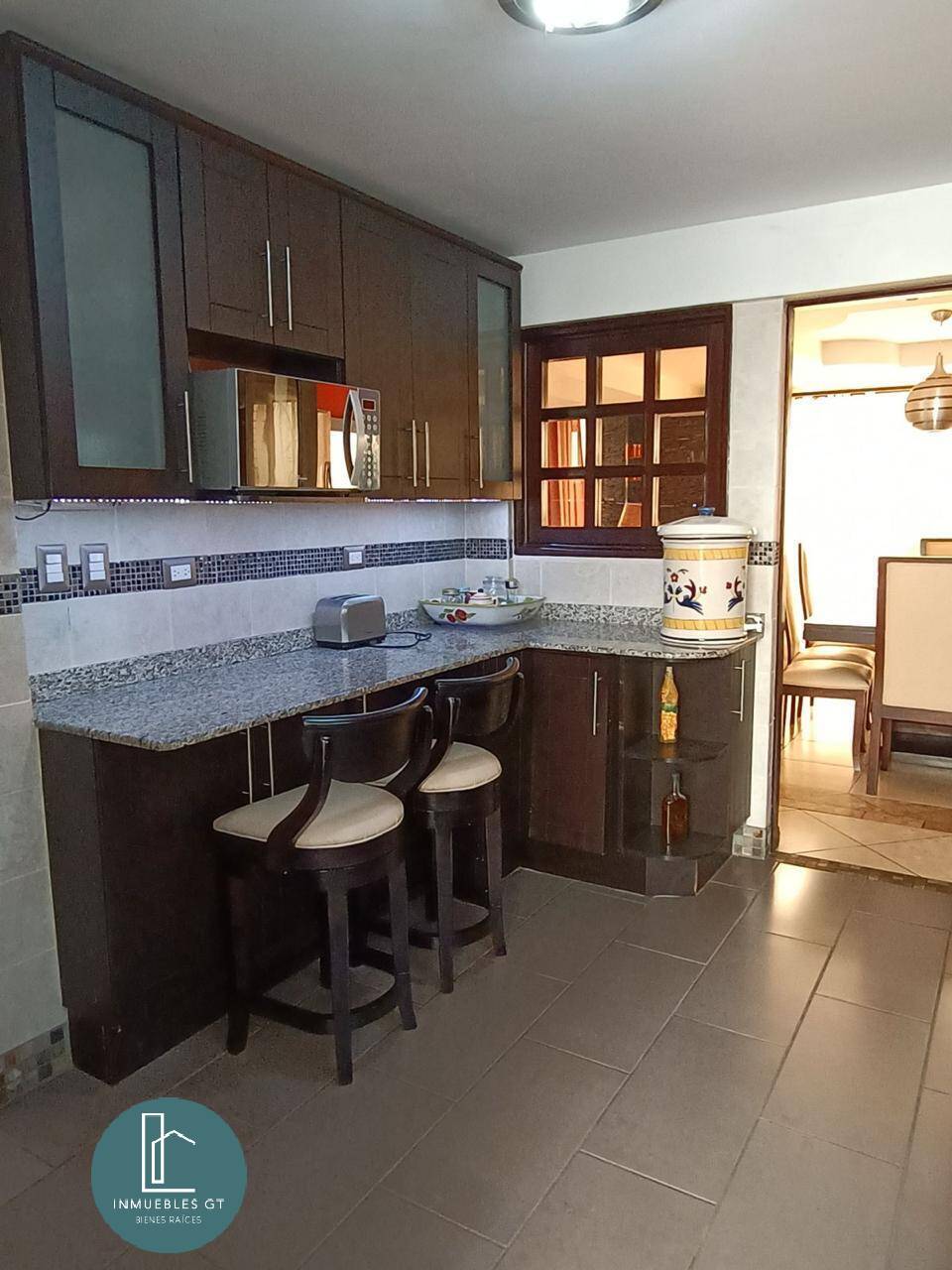 Casa en Renta zona 11 - Image 4