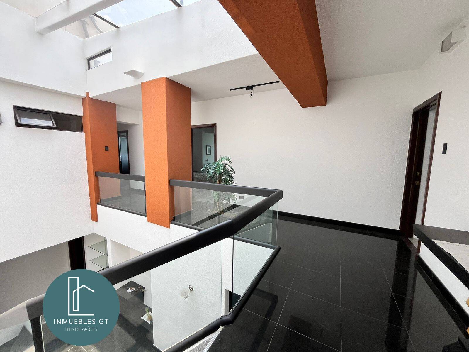 Penthouse en Venta , zona 14 - Image 2
