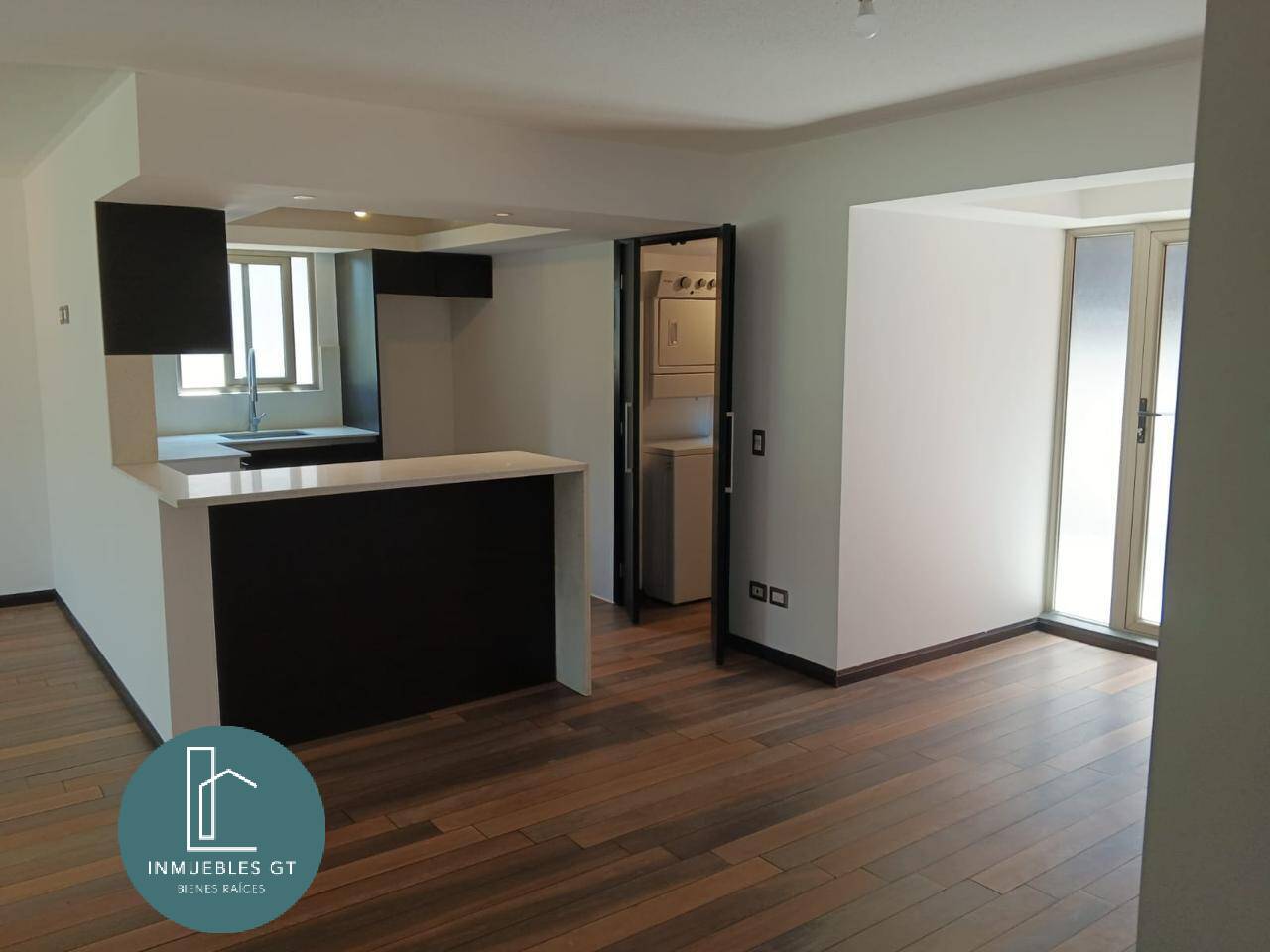Apartamento en Renta, zona 15 - Image 1