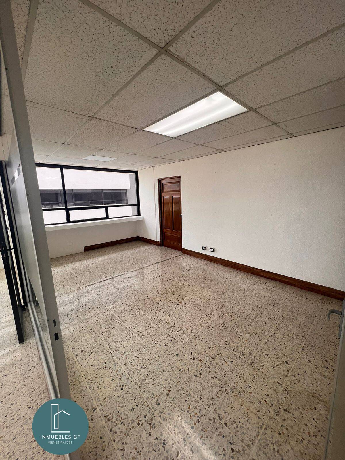 Oficina en Renta, zona 10 - Image 5