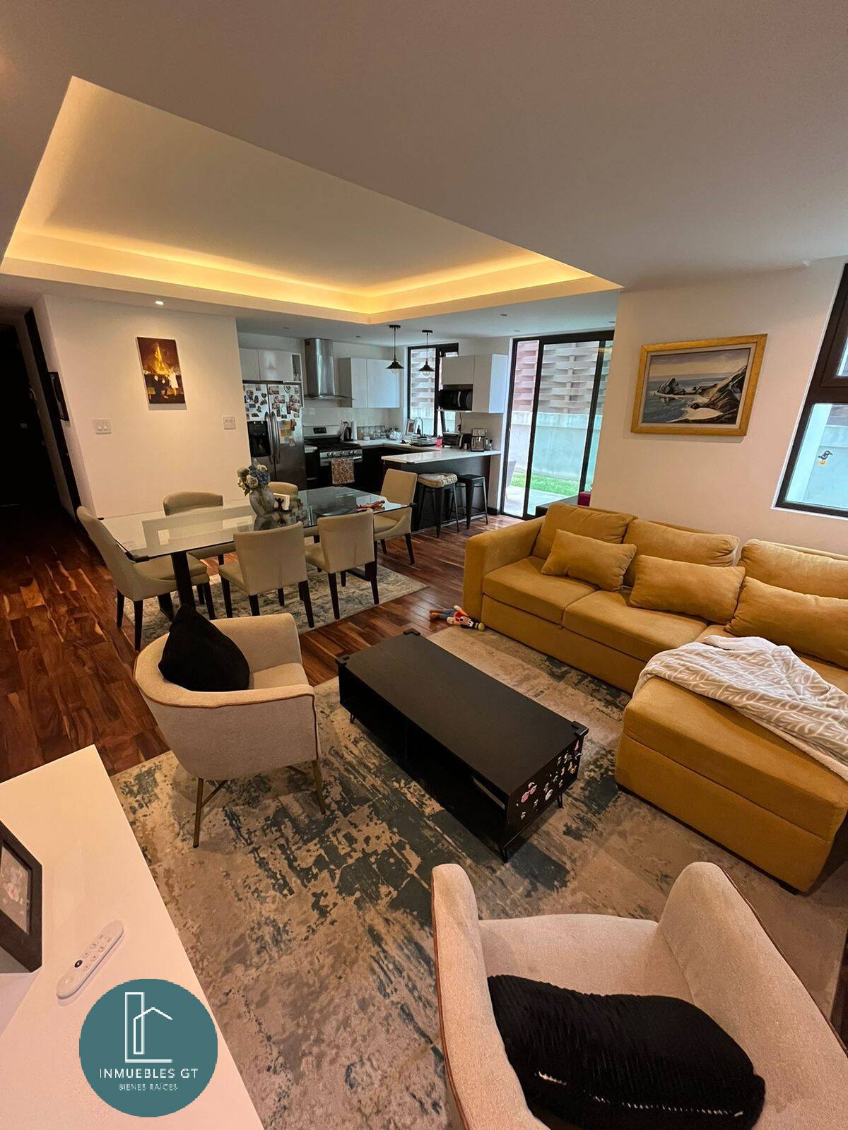 Apartamento en Venta, zona 15 - Image 2