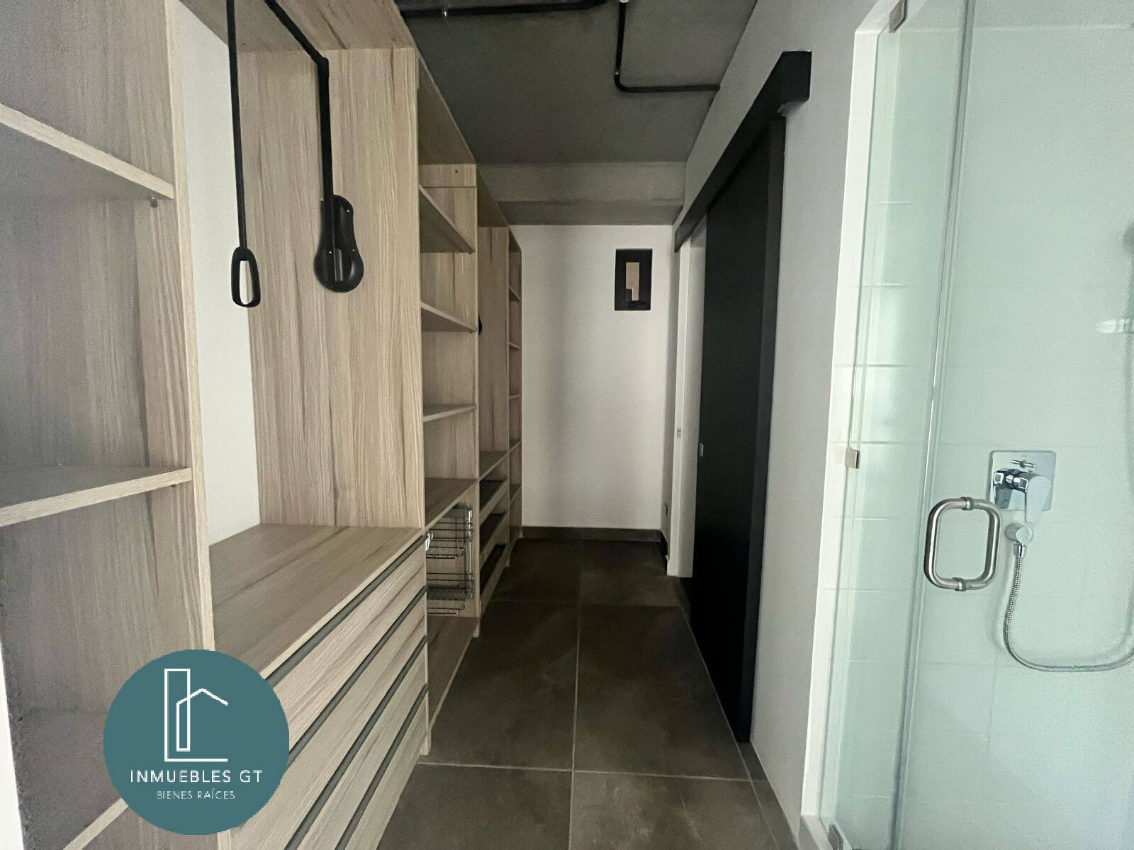Apartamento en Renta, zona 16 - Image 3