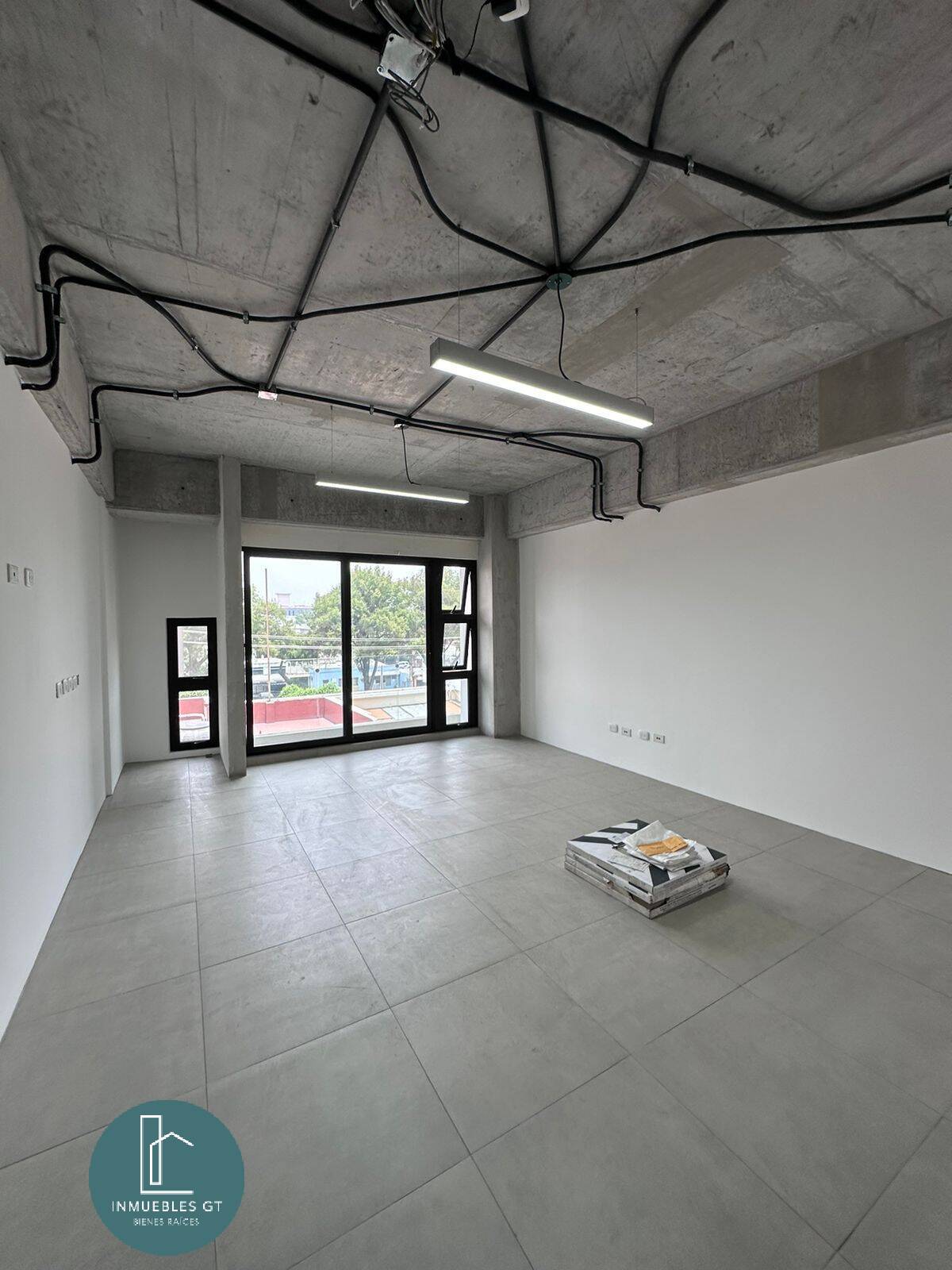 Oficina en Renta, zona 9 - Image 4
