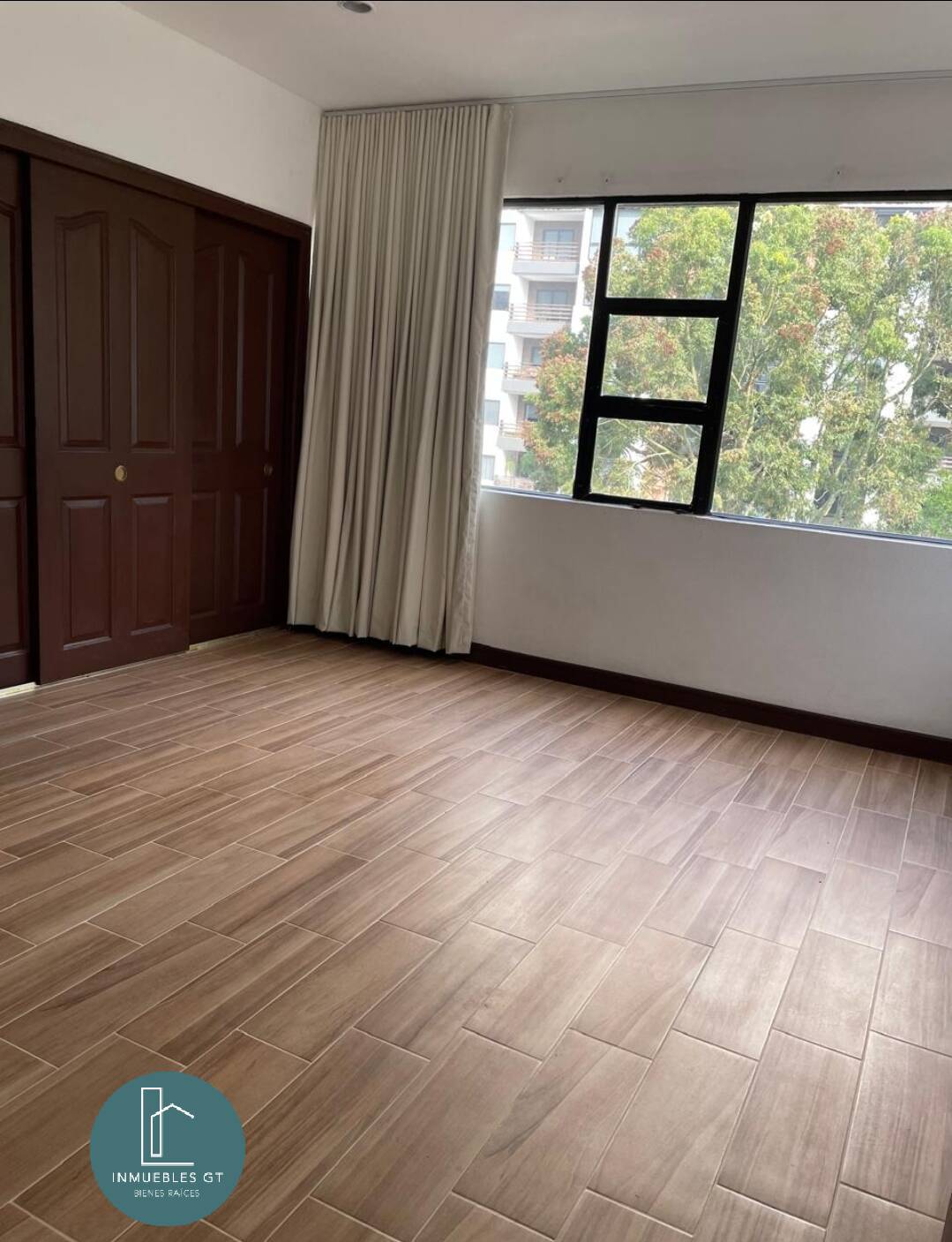 Apartamento en Renta , zona 14 - Image 4