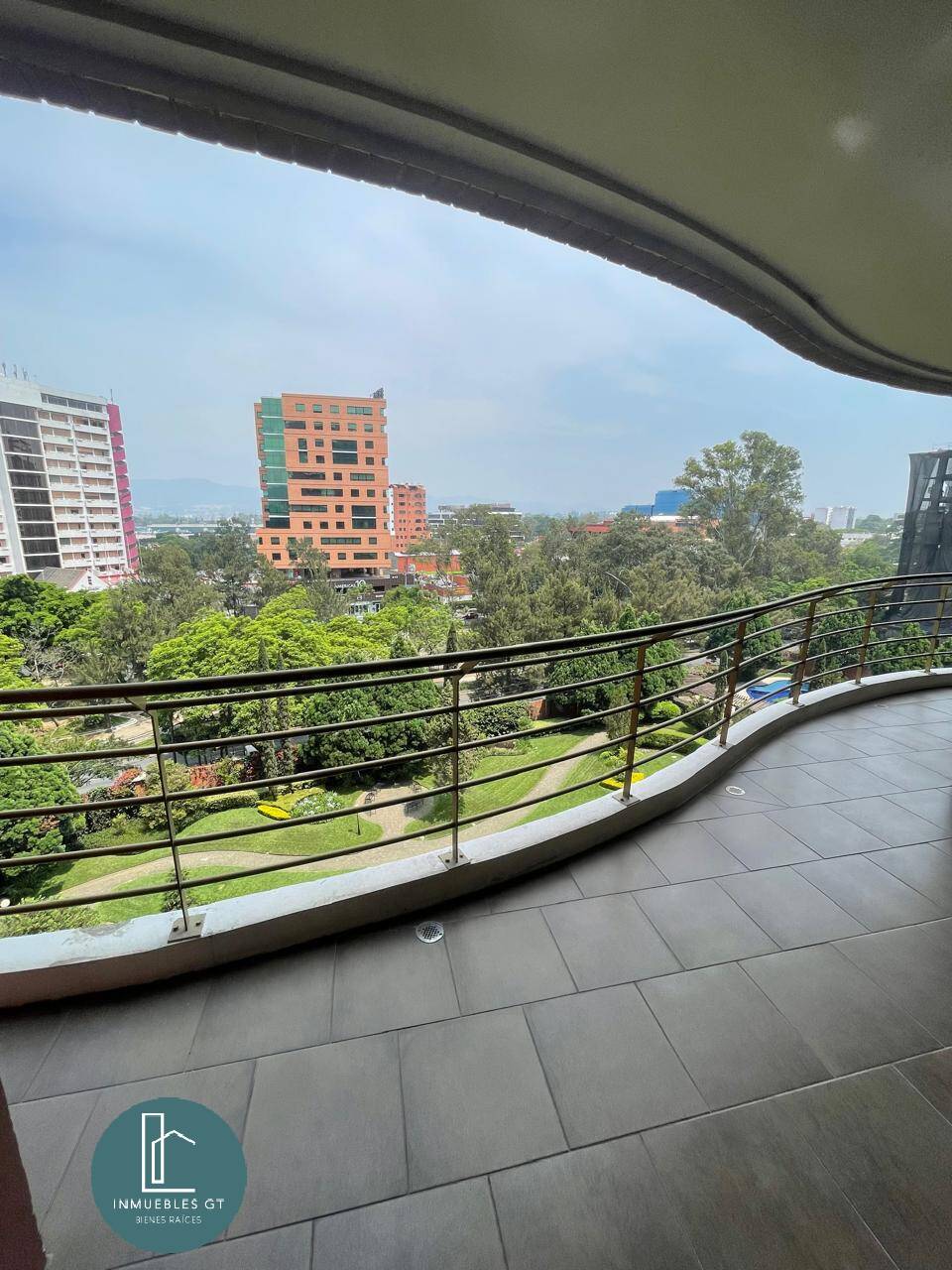 Apartamento en Renta zona14 Tadeus - Image 3