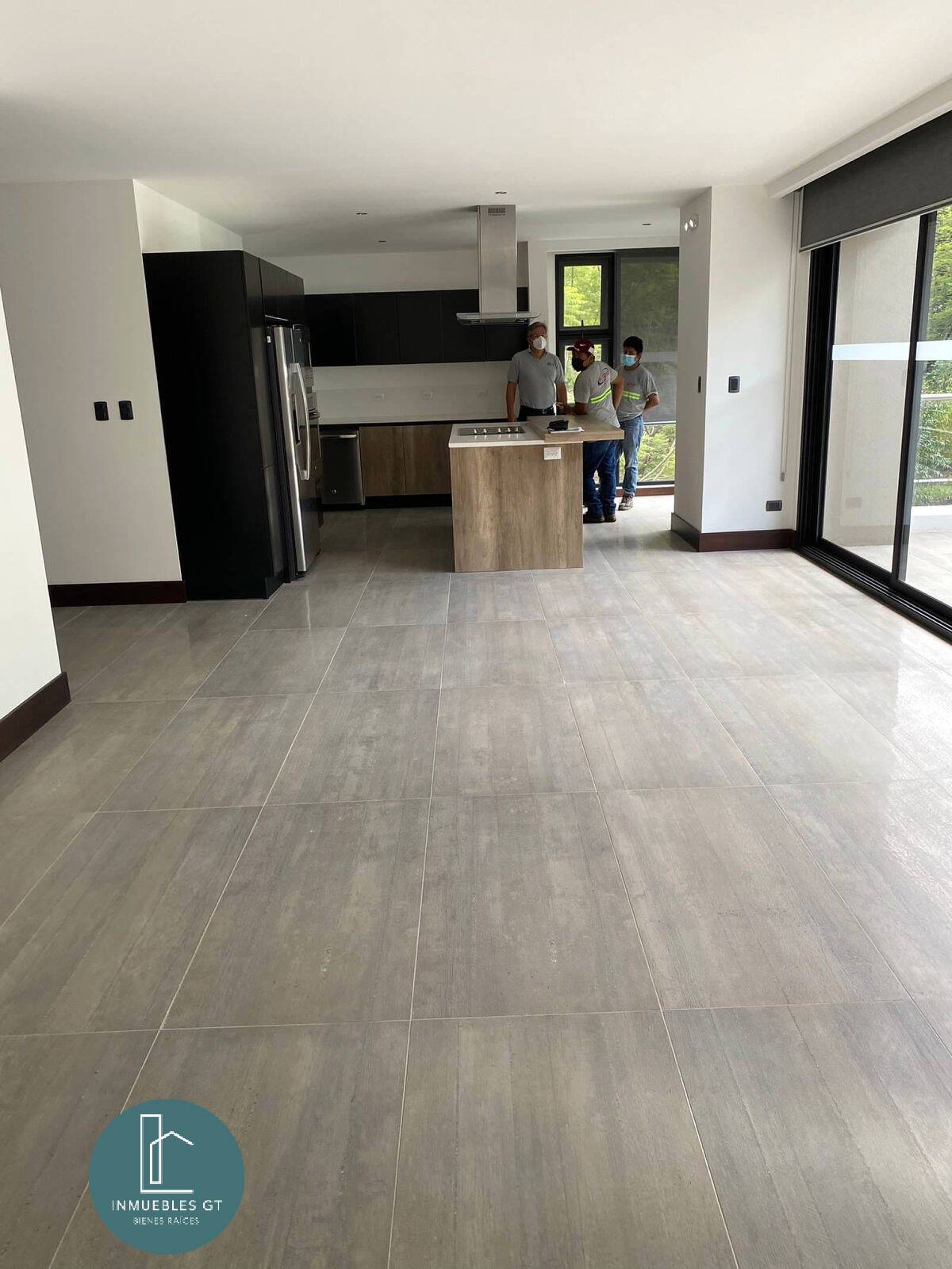 Apartamento en renta zona 16 - Image 2