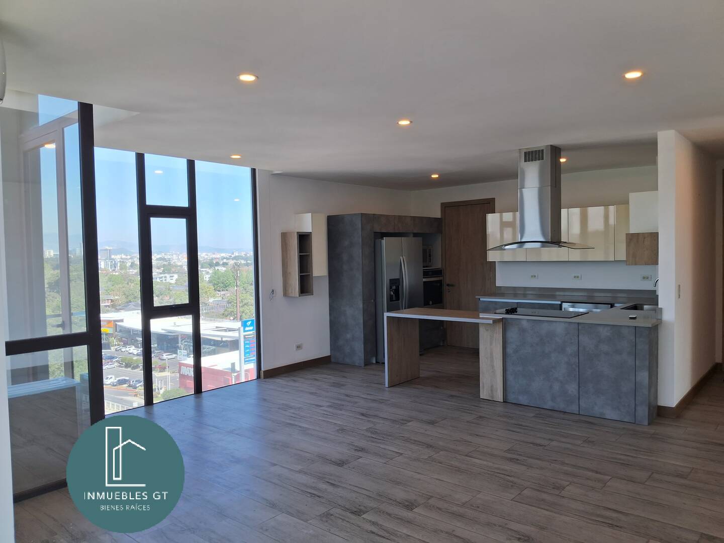 Apartamento en VENTA en zona 16 - Image 1
