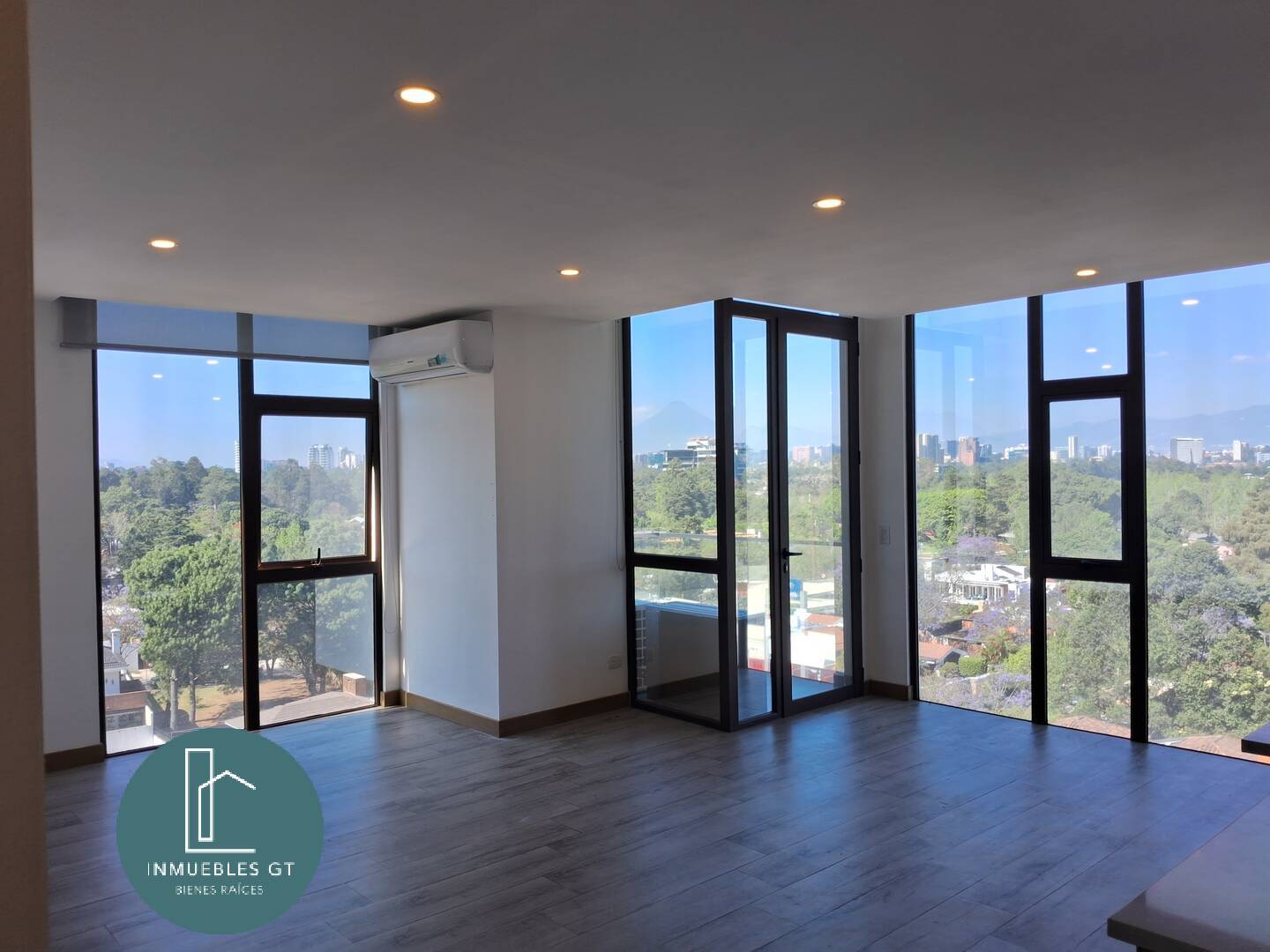 Apartamento en VENTA en zona 16 - Image 3