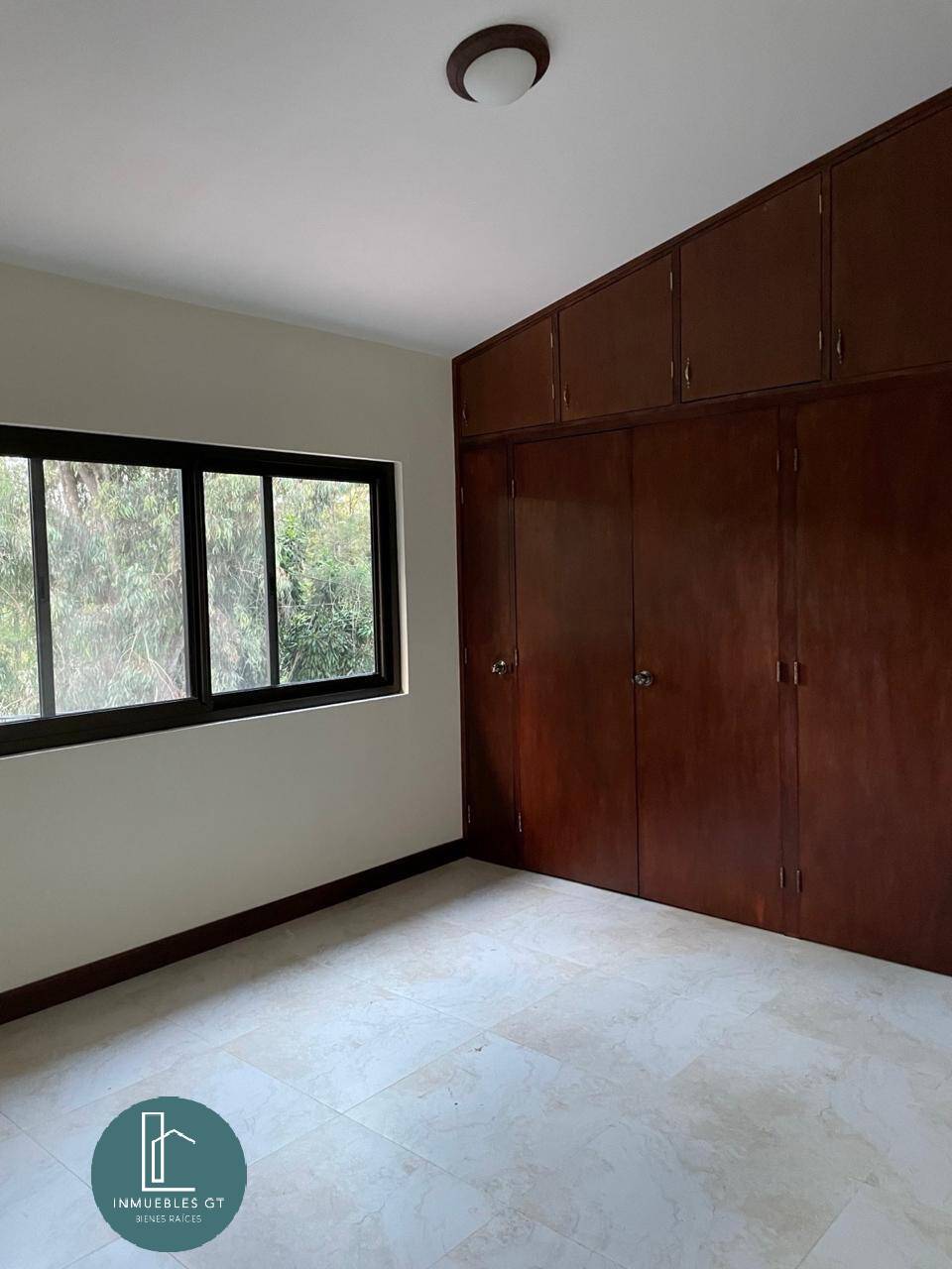 Casa en renta zona 15 - Miniatura 20