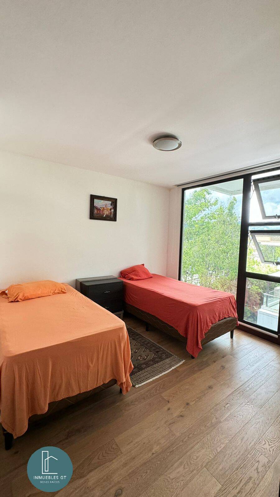 Apartamento Moderno Dúplex a Minutos de Cayalá - Image 4