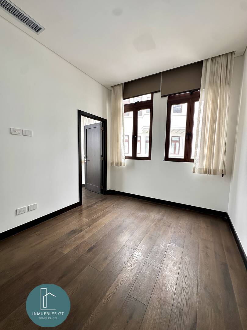Apartamento en renta Olmos de Cayala zona 16 - Image 2