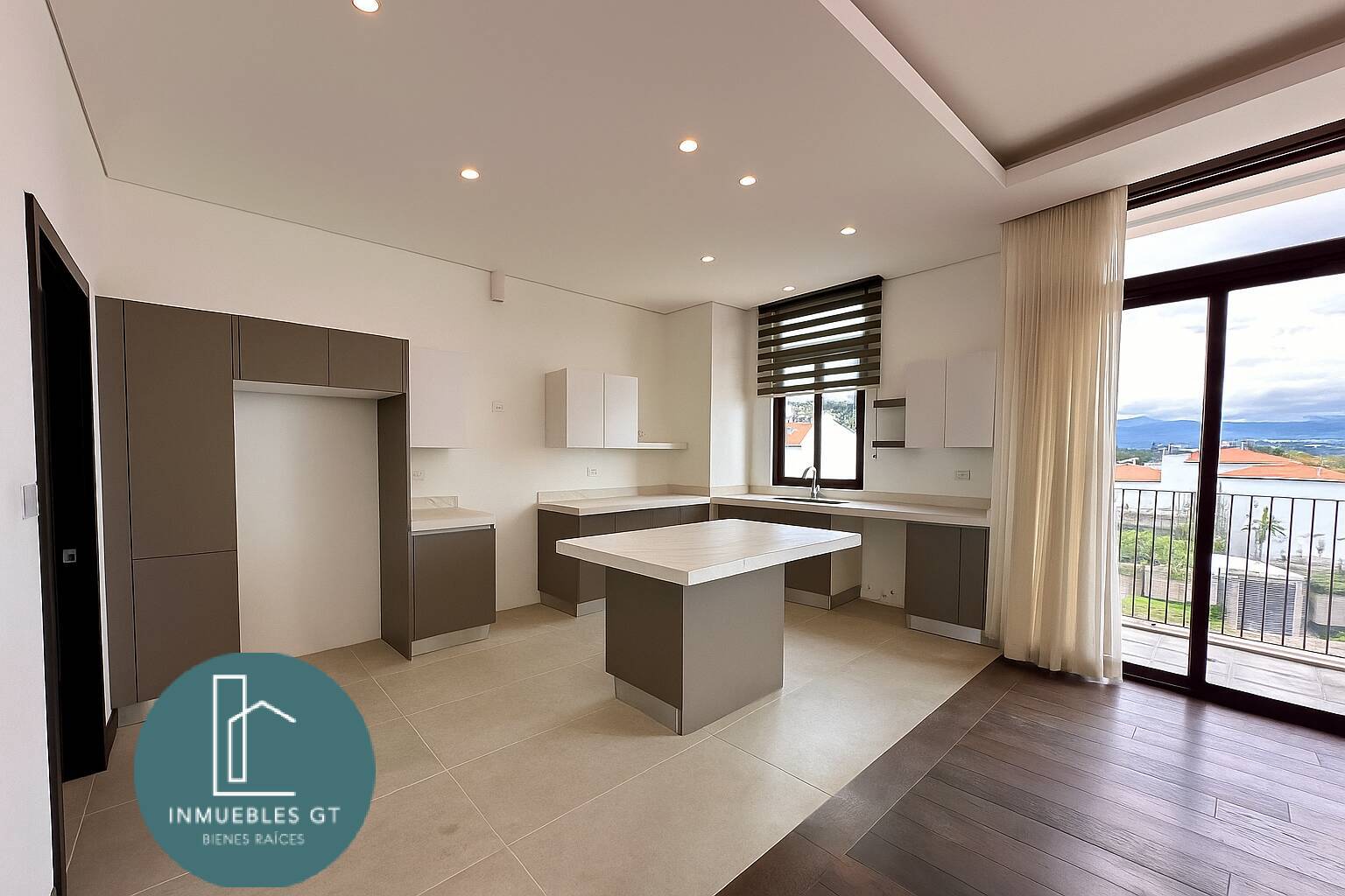 Apartamento en renta Olmos de Cayala zona 16 - Miniatura 13