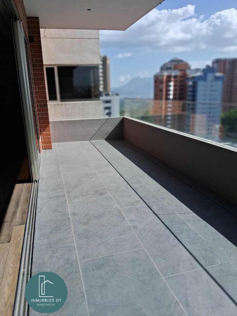 Apartamento en renta zona 14 - Image 3