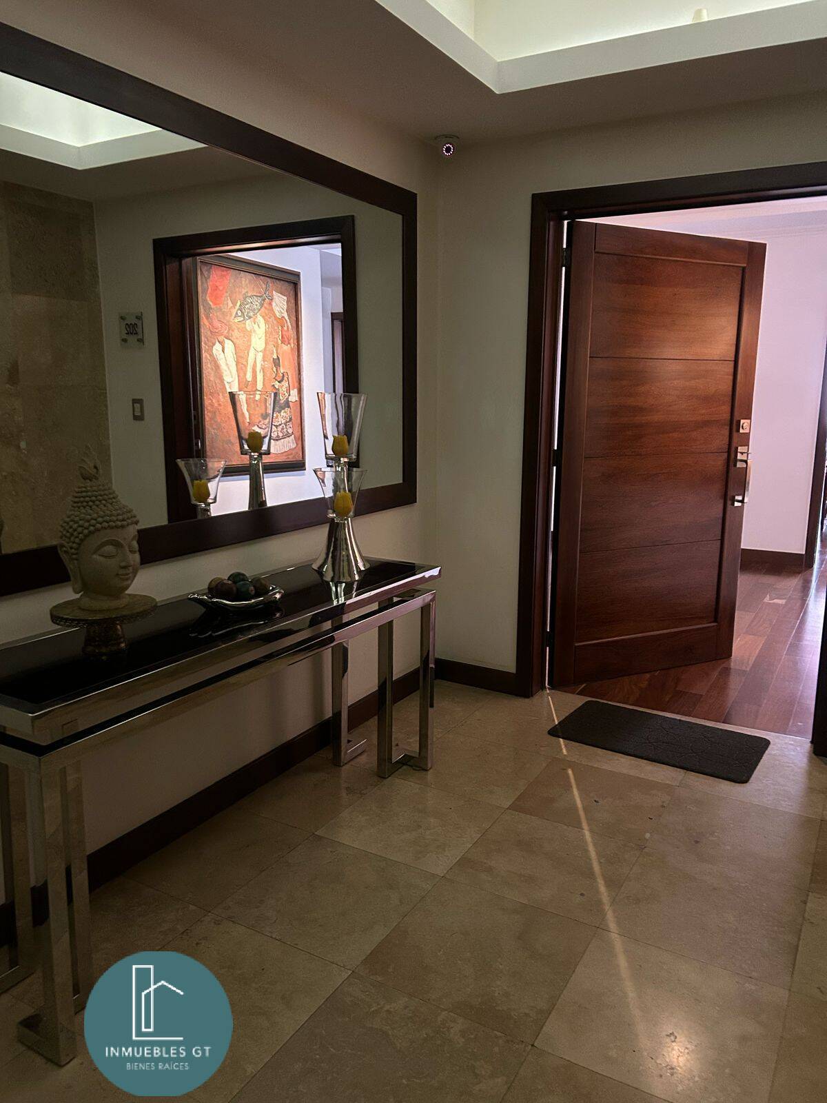 Apartamento en venta zona 14 - Image 4