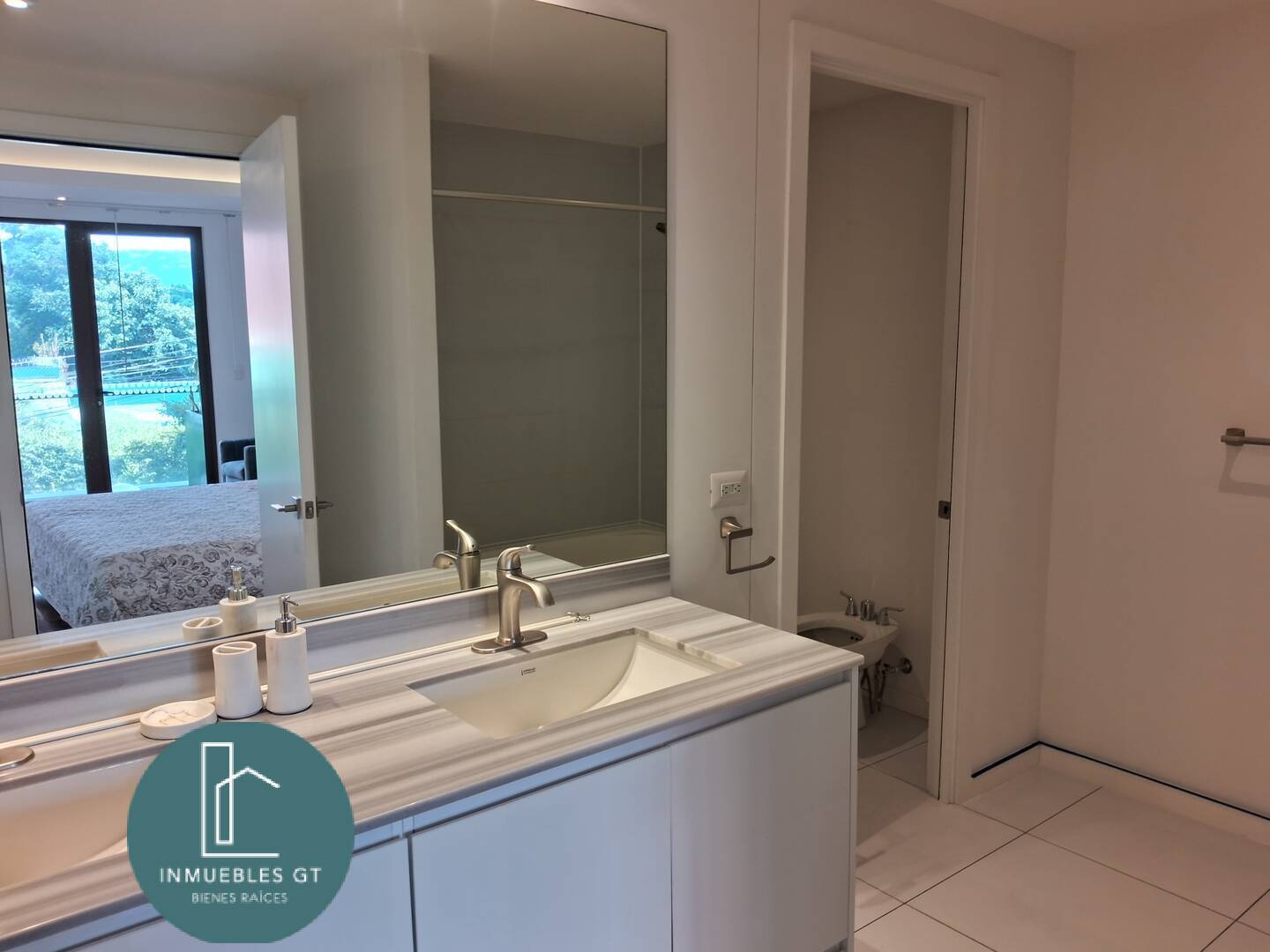 Apartamento en Alquiler zona 10 - Miniatura 7