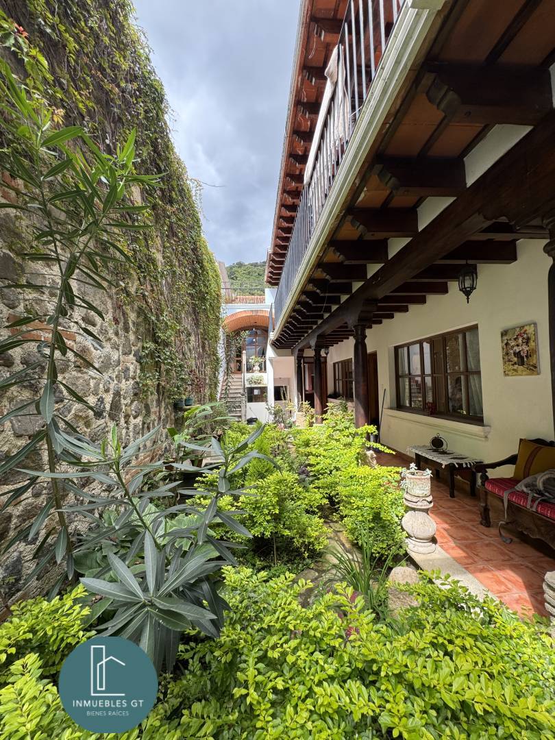 CASA EN VENTA ANTIGUA GUATEMALA - Image 2