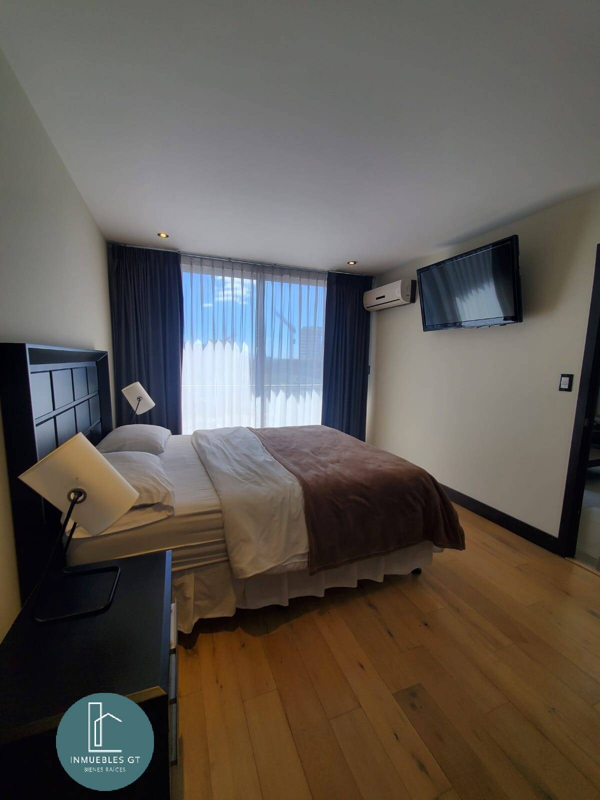 Apartamento en RENTA, Amueblado zona 15 - Image 5