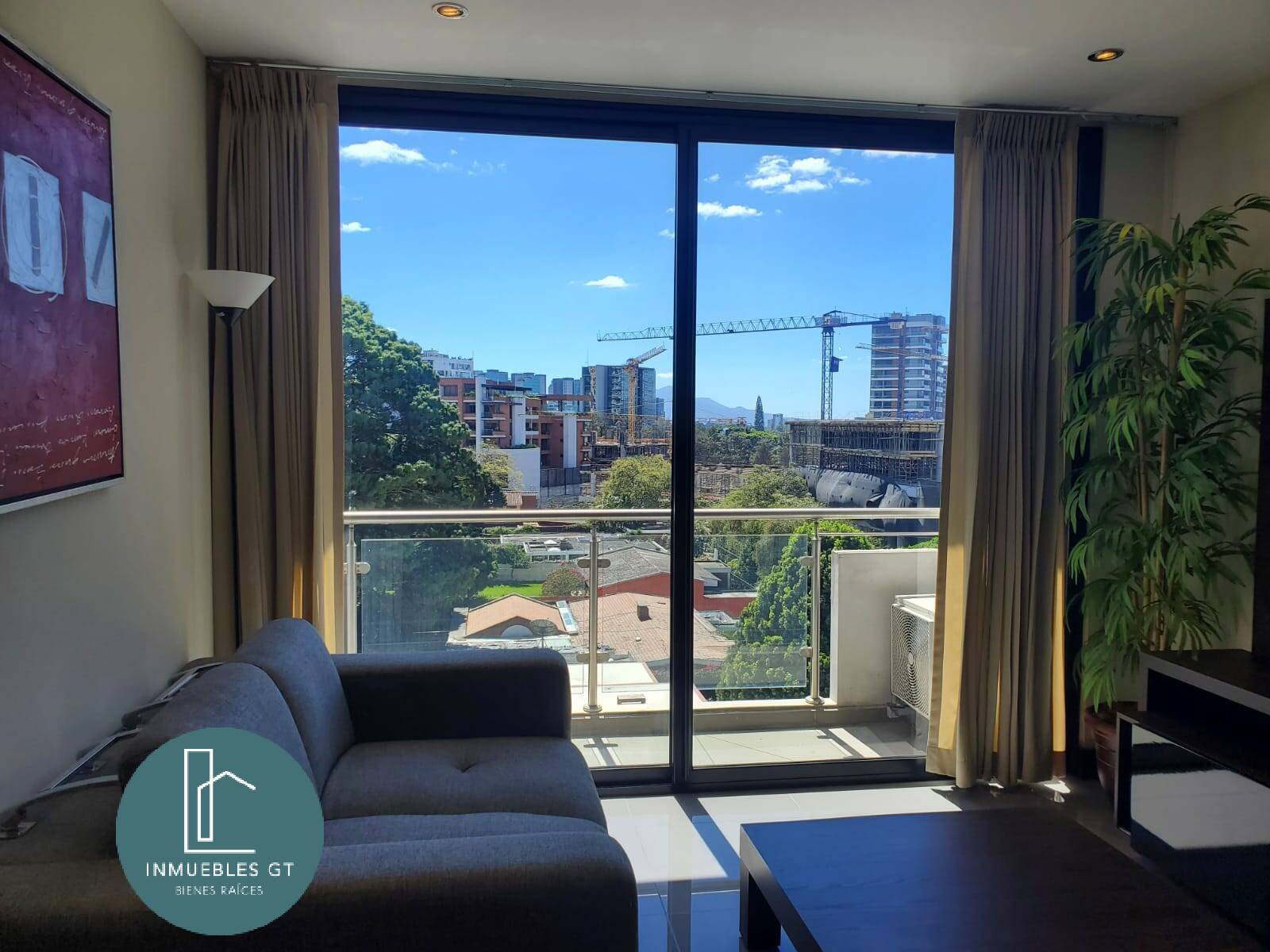 Apartamento en RENTA, Amueblado zona 15 - Image 1